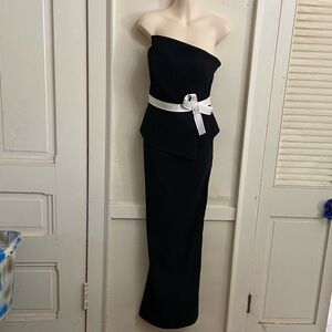 Elegant Black and White Lined Long  Formal Dress (Size S-M)